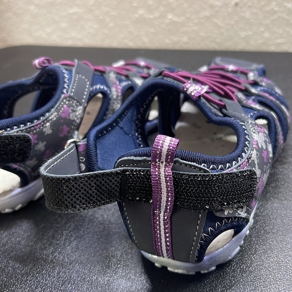 Apakowa Kids Girl Soft Sole Closed Toe Sandals SIZE 29 - Picture 13 of 13